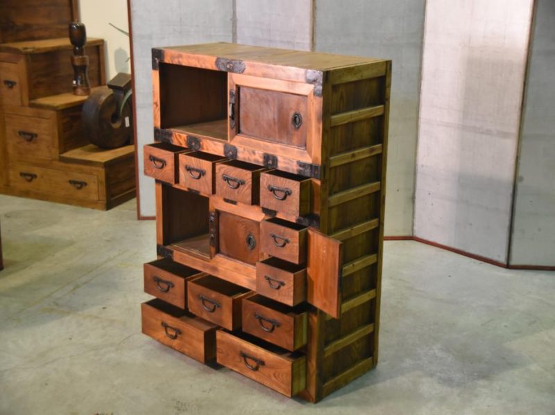 Japanese Elm and Hinoki Choba Dansu Merchant Chest - Image 3