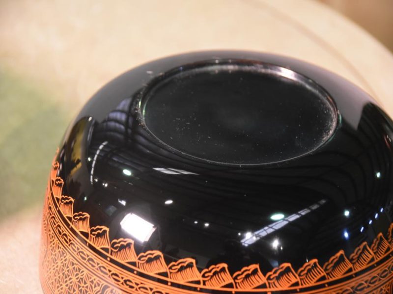Japanese Lacquered Round Lidded Container - Image 3