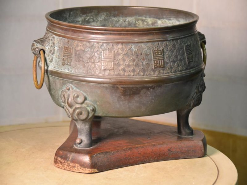 Japanese Bronze Hibachi Jardiniere - Image 9