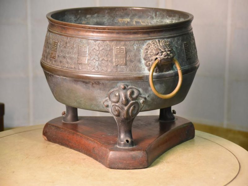 Japanese Bronze Hibachi Jardiniere - Image 8