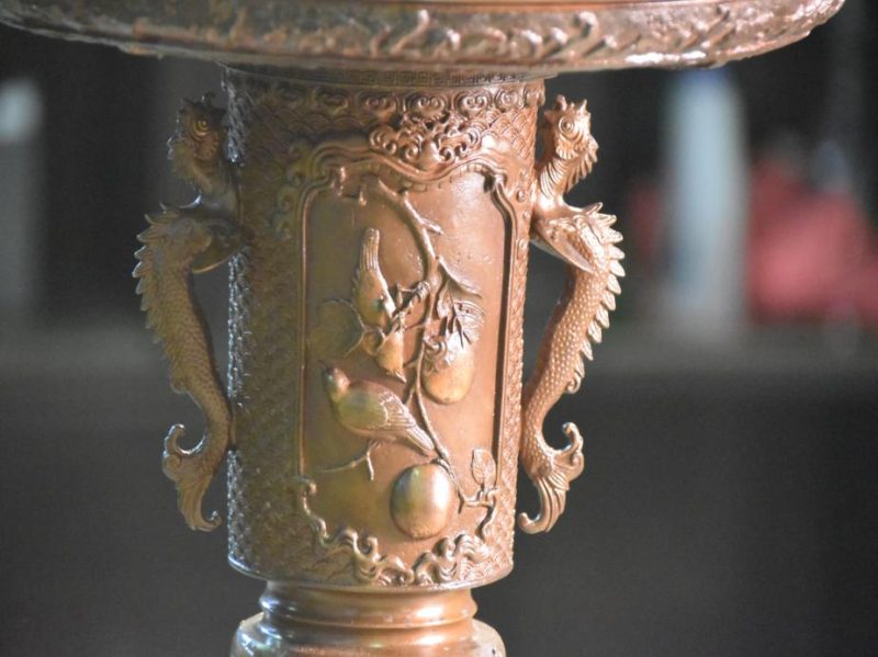 Japanese 1950's Cast Bronze Vase Usubata - Image 3