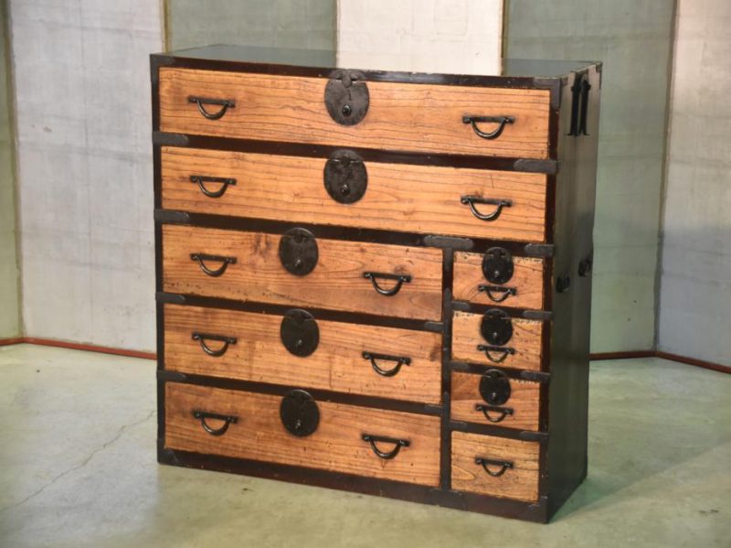 Japanese Gifu Region Clothing Chest - Image 17