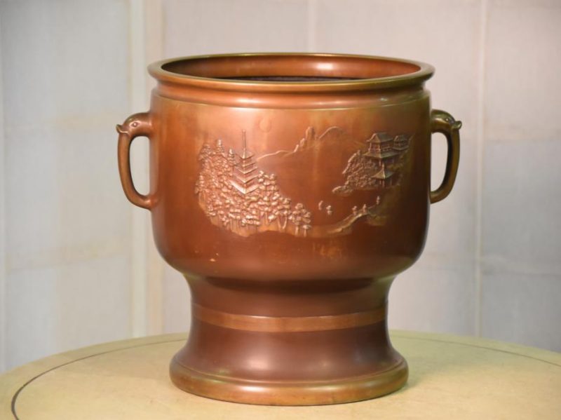 Japanese Cast Bronze Brazier Hibachi - Image 2