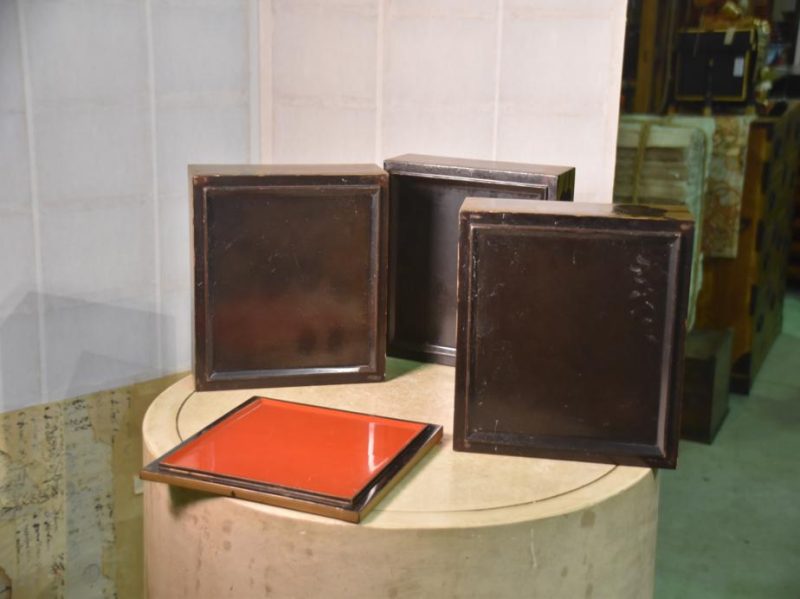 Japanese Gold Lacquer Stacking Box Jubako - Image 3