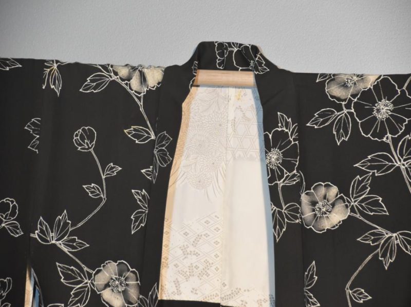 Japanese Vintage White Floral Designs on Black Haori Jacket - Image 6