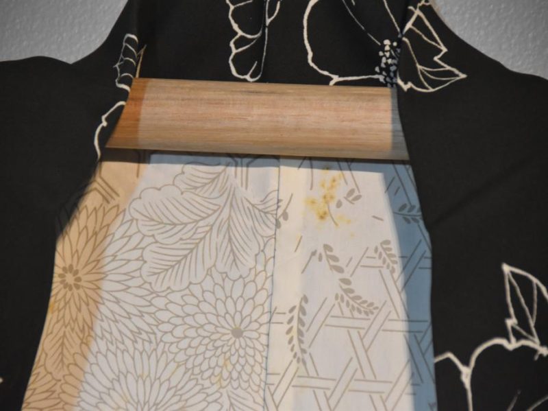Japanese Vintage White Floral Designs on Black Haori Jacket - Image 5