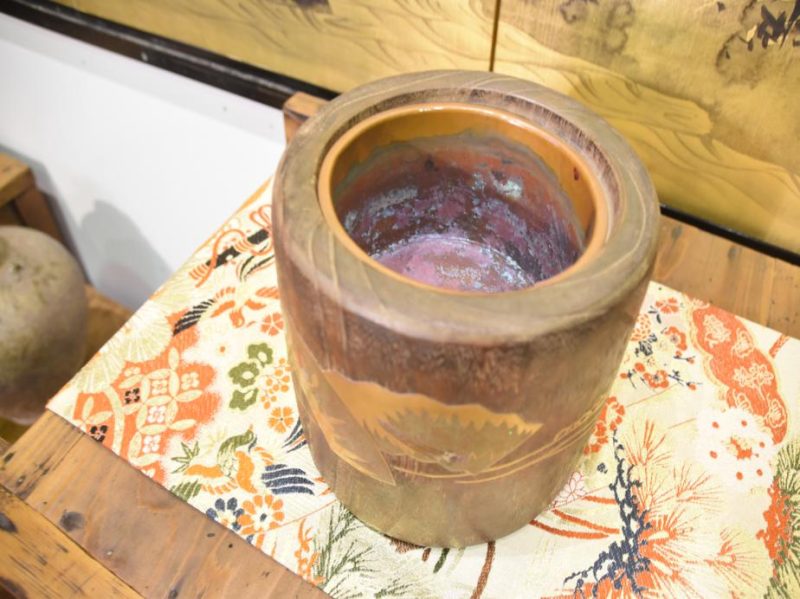 A Pair of Wooden Hibachi with Gold Maki E painting. - Image 8