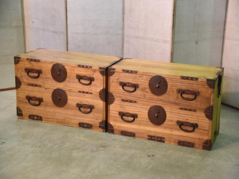 Japanese 4 Drawer Antique Clothing Chest - Image 3