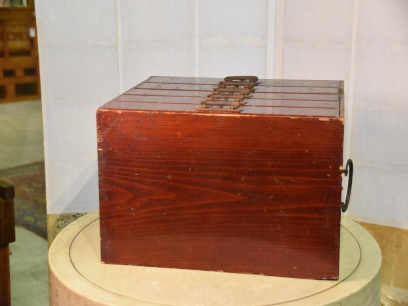 Japanese Antique 5 Drawer Small Chest - Image 4