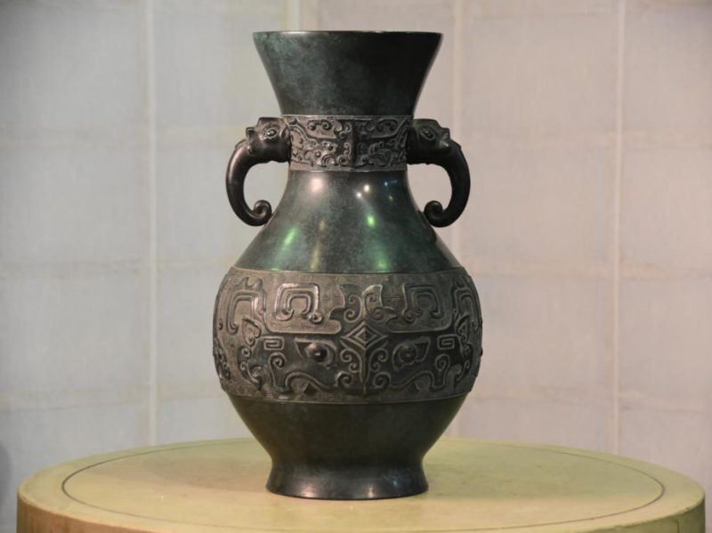 Japanese 1950's Bronze Flower Vase - Image 11