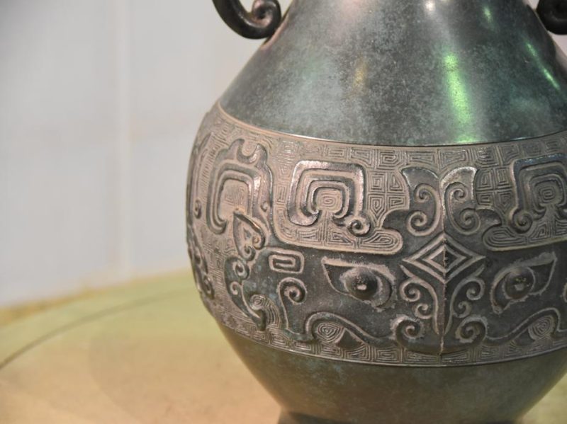 Japanese 1950's Bronze Flower Vase - Image 10