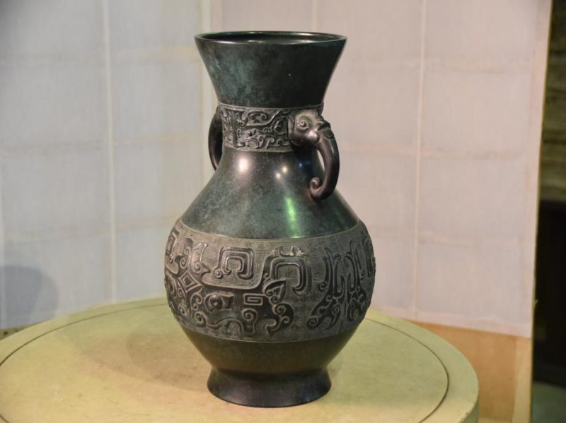 Japanese 1950's Bronze Flower Vase - Image 7