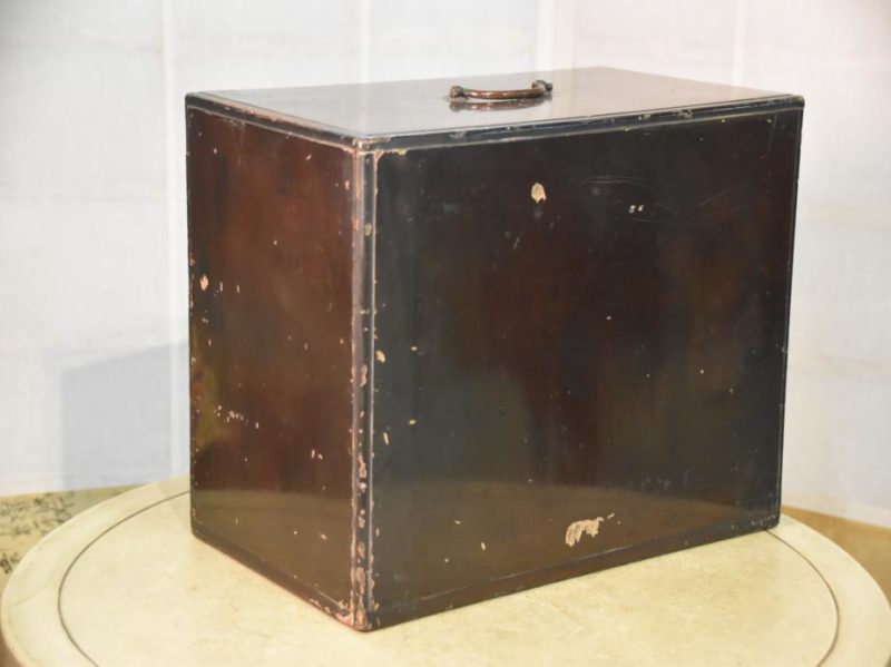 Japanese Small Lacquered Collection Chest - Image 3