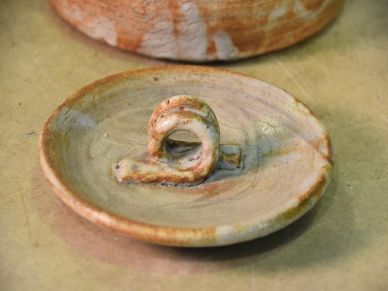 Shino Pottery Mizuzashi - Image 11