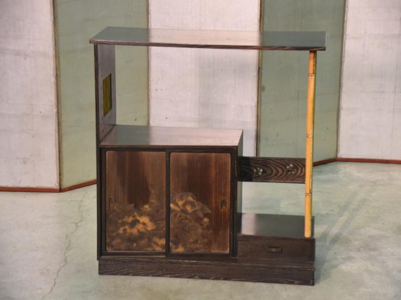 Kazari Dana Display Shelves - Image 10