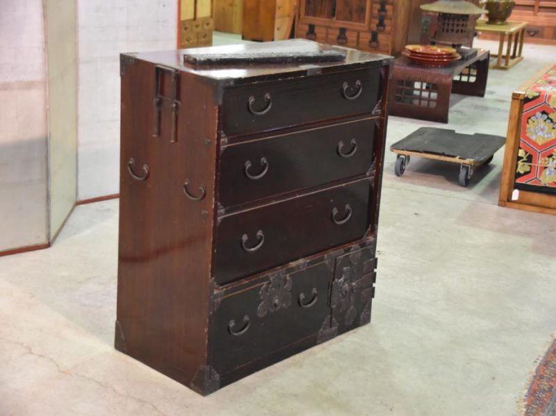 Japanese Antique Shonai Region Lacquered Clothing Chest - Image 3