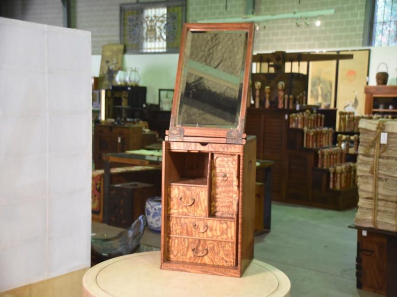 Japanese Kyodai Vanity Chest