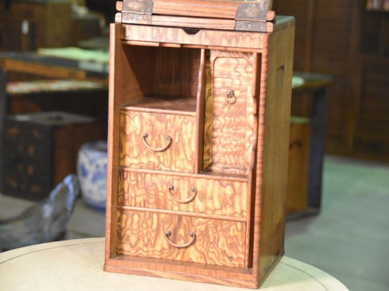 Japanese Kyodai Vanity Chest - Image 2