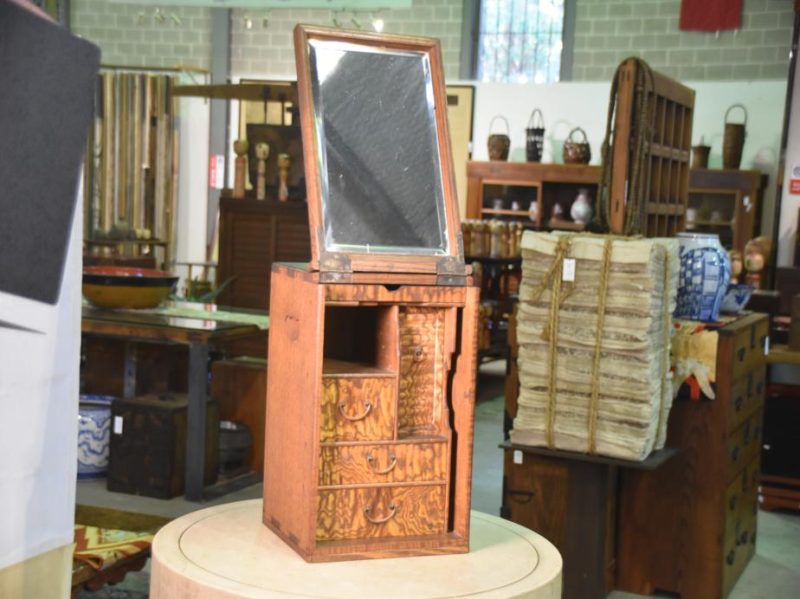 Japanese Kyodai Vanity Chest - Image 4