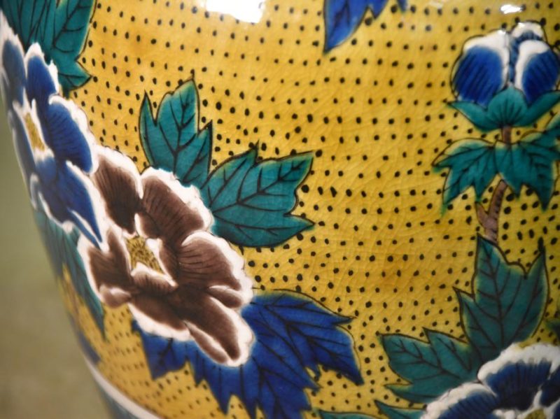 Japanese Ko Kutani Style Vase - Image 4