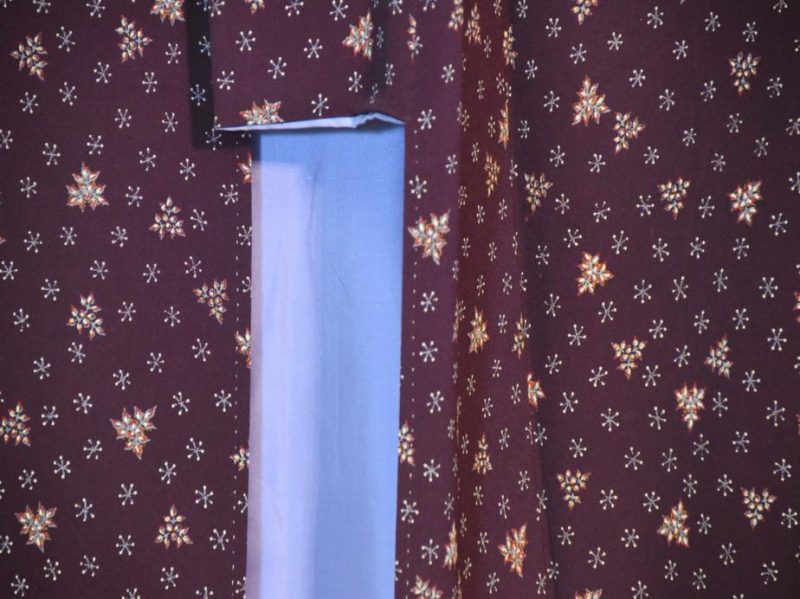 Purple silk ladies Kimono with dainty snowflake and maple leaf pattern - Image 4