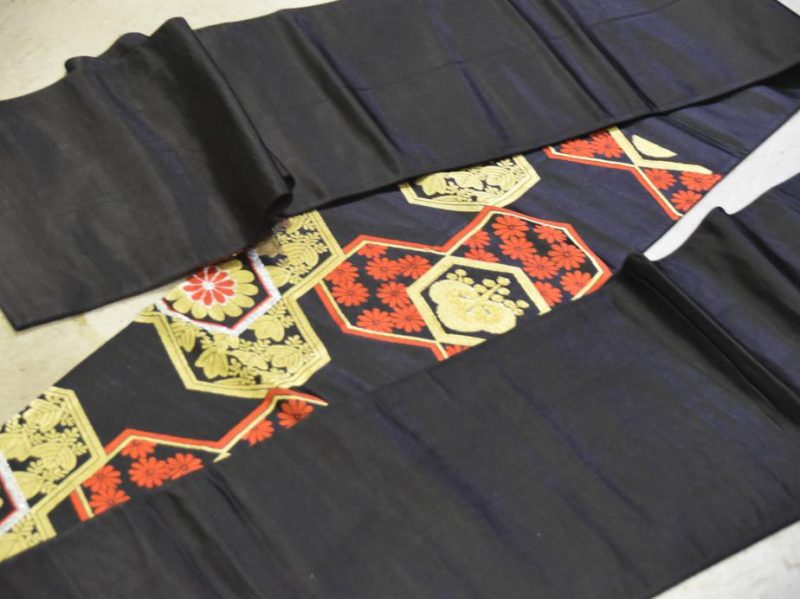 Red and Black Japanese Vintage Table Runner/Obi Sash - Image 9