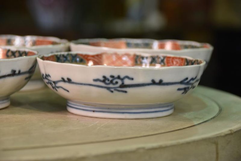 Set of 6 Antique Imari Bowls - Image 5