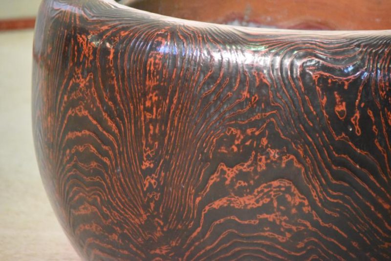 Large Japanese Negoro Lacquered Mountain Cedar Hibachi Width: 630mm - Image 8