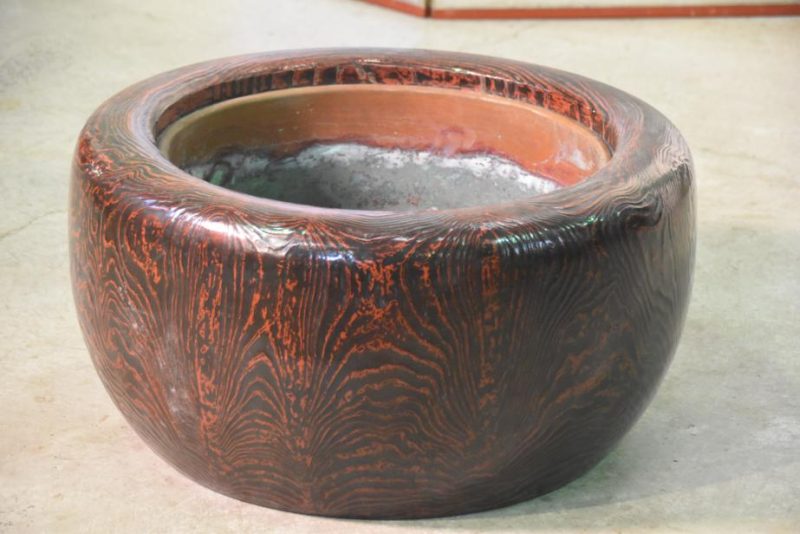 Large Japanese Negoro Lacquered Mountain Cedar Hibachi Width: 630mm - Image 7