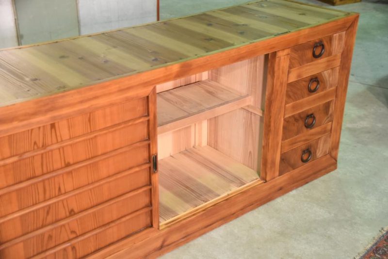 Japanese Hikone Region Mizuya Sideboard with Storage - Image 3