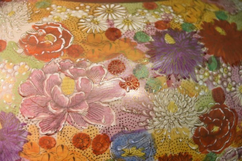 Japanese Vintage Satsuma Flower Vase - Image 10
