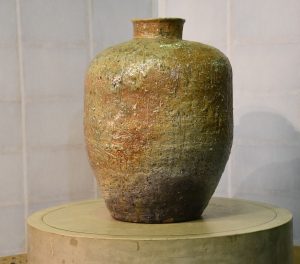 Shigaraki Pottery Urn