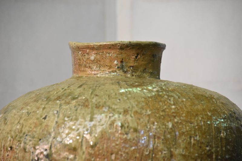 Shigaraki Pottery Urn - Image 8