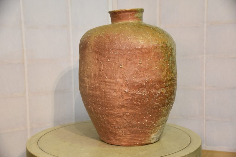 Shigaraki Pottery Urn - Image 7