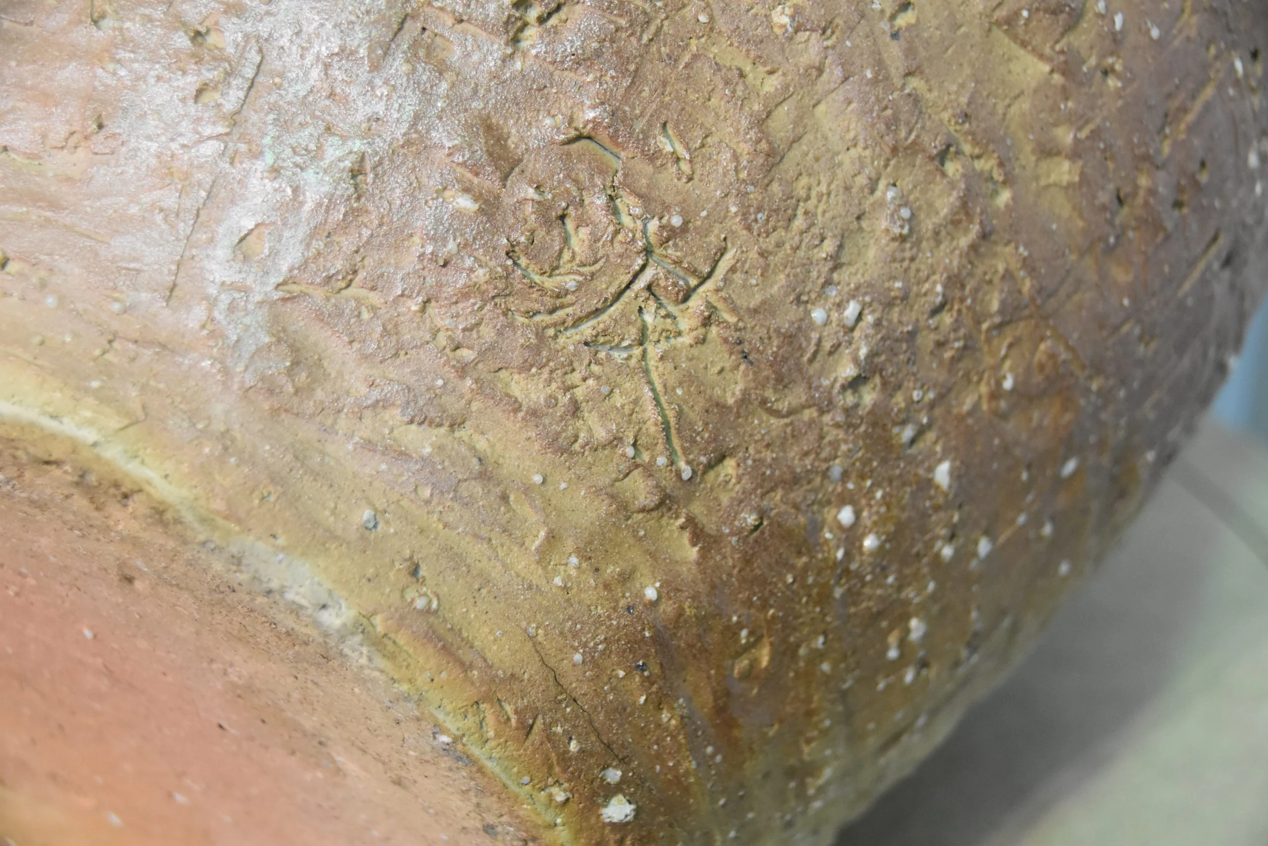 Shigaraki Pottery Urn - Image 3