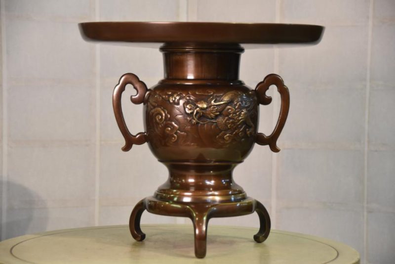 Large Japanese Bronze Flower Vase - Image 2