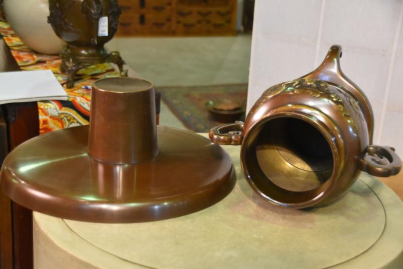 Large Japanese Bronze Flower Vase - Image 3