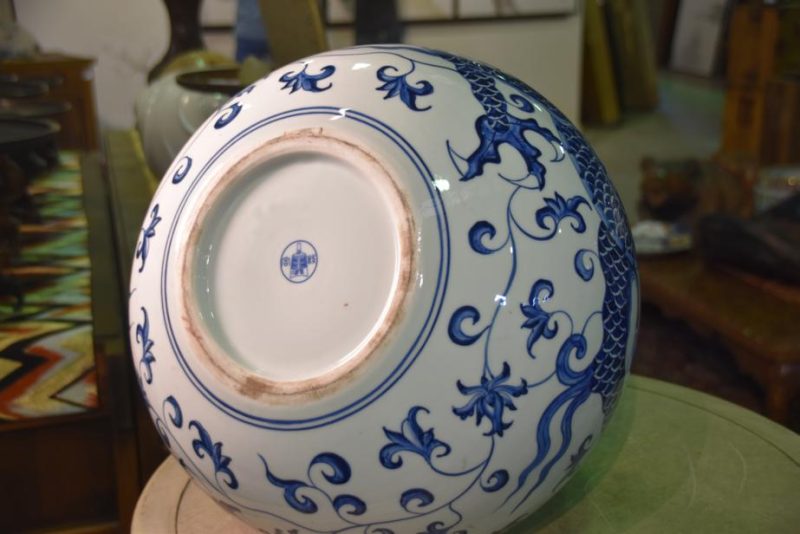 Japanese Blue and White Ceramic Dragon Vase - Image 5