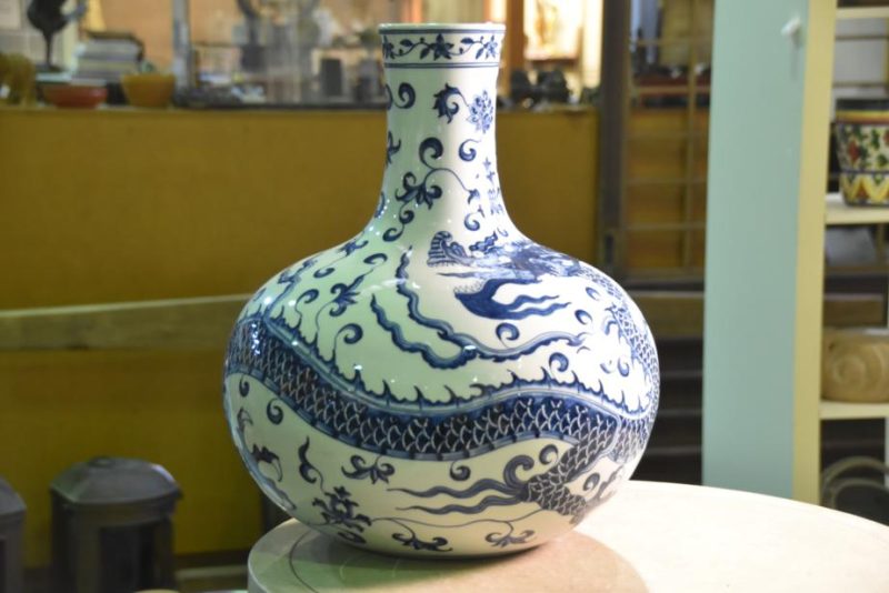 Japanese Blue and White Ceramic Dragon Vase - Image 3