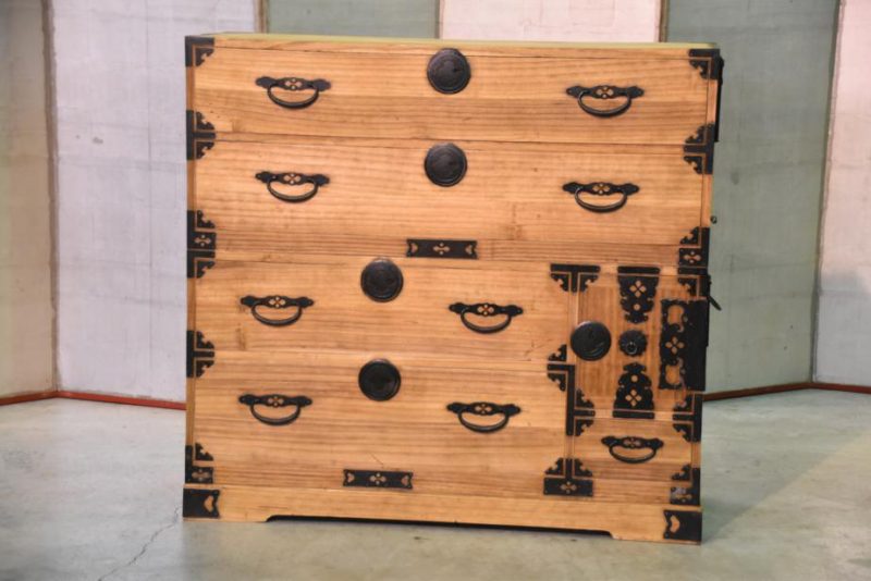 Japanese Antique Clothing Chest - Image 12