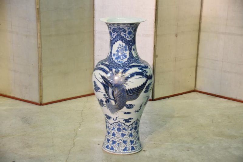 Japanese Arita Ware Vase and Wooden Stand - Image 13