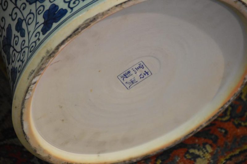 Japanese Arita Ware Vase and Wooden Stand - Image 3