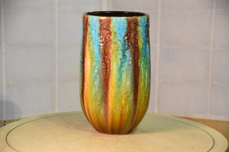 Japanese Pottery Vase by Shinkai Kanzan - Image 2