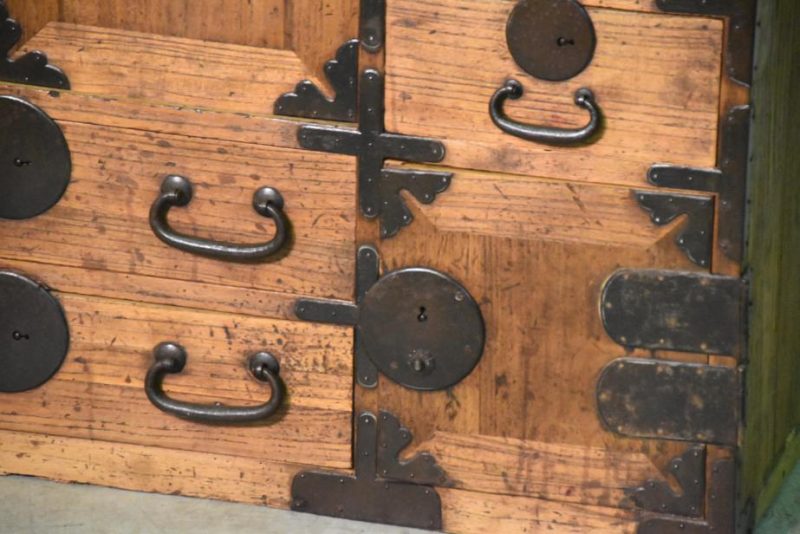 Tokyo Region Meiji Period Merchant Chest with Secret Drawer - Image 14