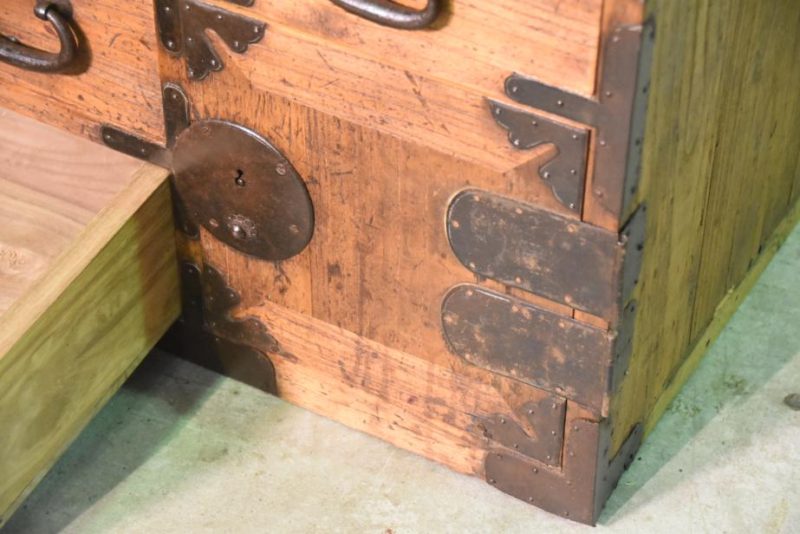 Tokyo Region Meiji Period Merchant Chest with Secret Drawer - Image 7