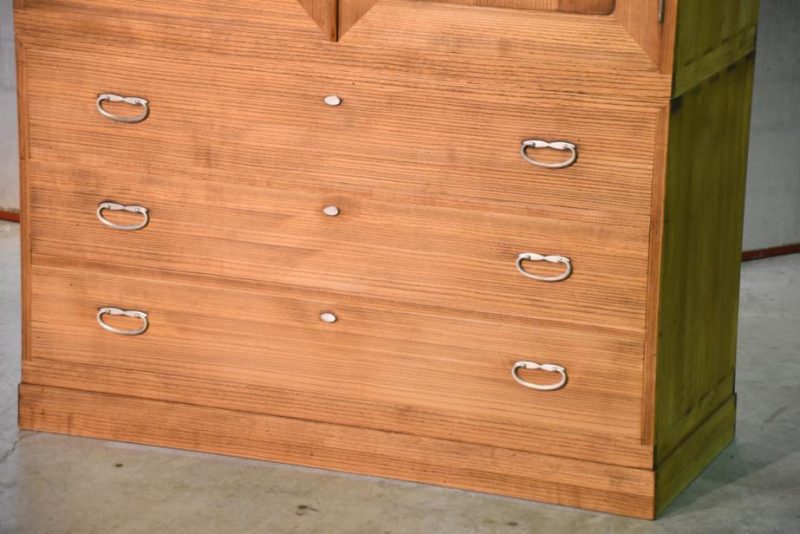Vintage Japanese 3 Section Wedding Chest - Image 12