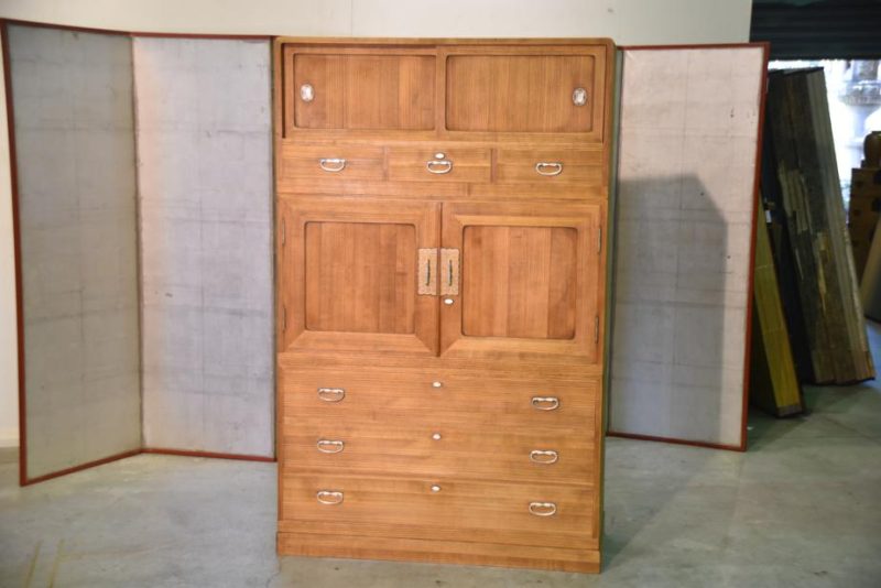 Vintage Japanese 3 Section Wedding Chest - Image 11