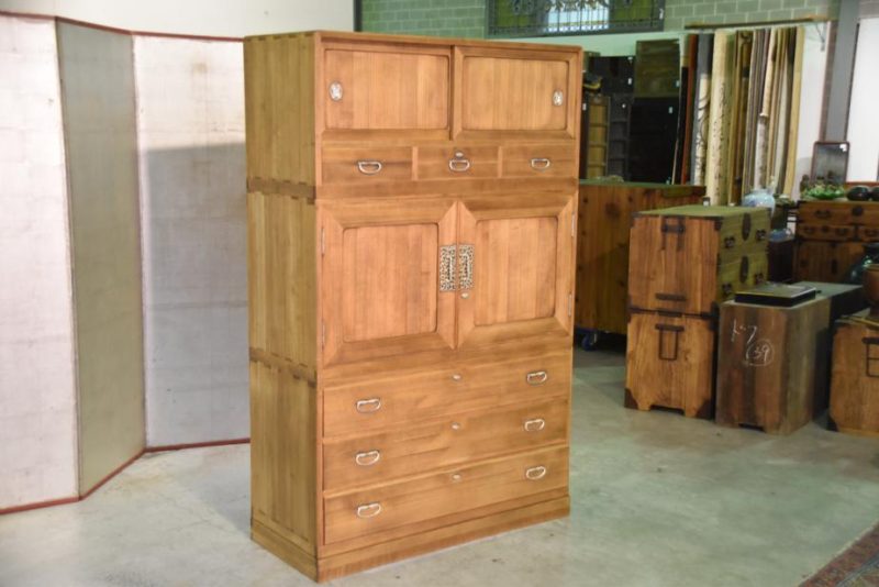 Vintage Japanese 3 Section Wedding Chest - Image 14