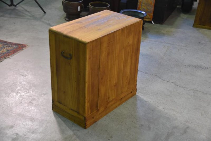 Traditional Japanese Ko Dansu Small Chest for Documents or Accessories - Image 4
