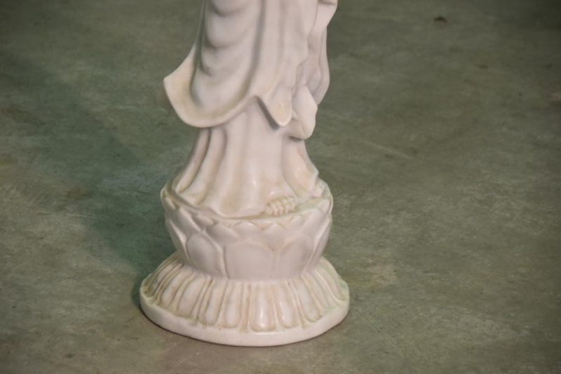 Chinese Marble Quanyin Kannon Statue - Image 2